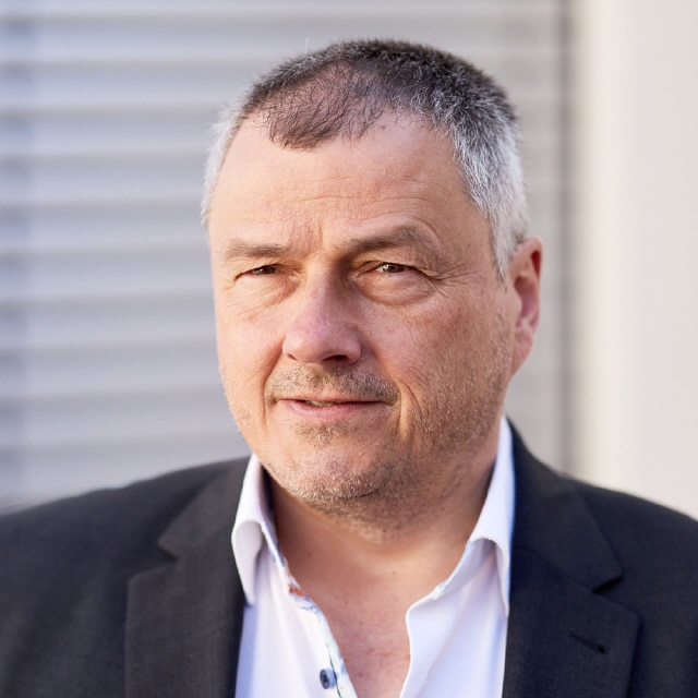 Wolfgang Knoll